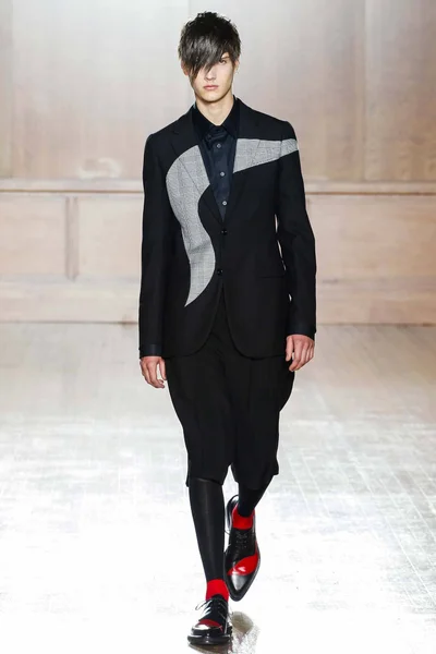 Look 9